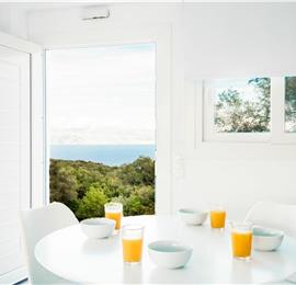 4 bedroom villa with pool & seaview, near Acharavi, sleeps 9